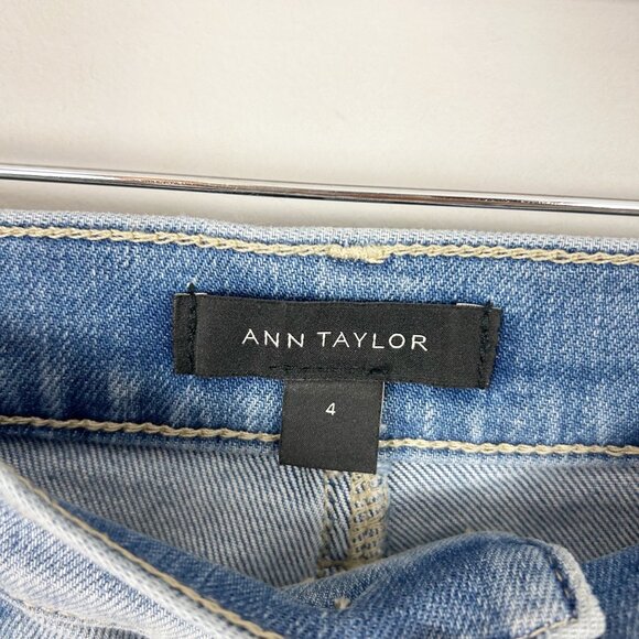 Ann Taylor Sailor Boot Cut Jeans Light Blue Wash Size 4 Women's - Picture 4 of 4